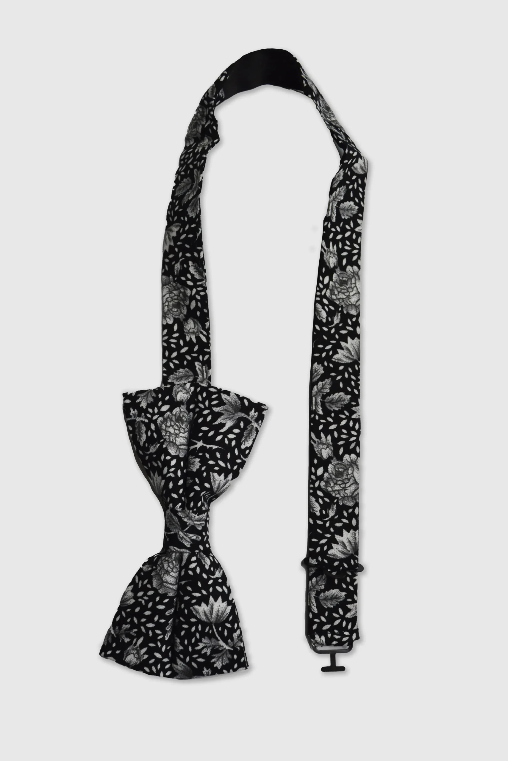 Twisted Tailor Jasper Black Floral Bow Tie | Suit Accessories·Bow Ties | Occasion·Party Suits