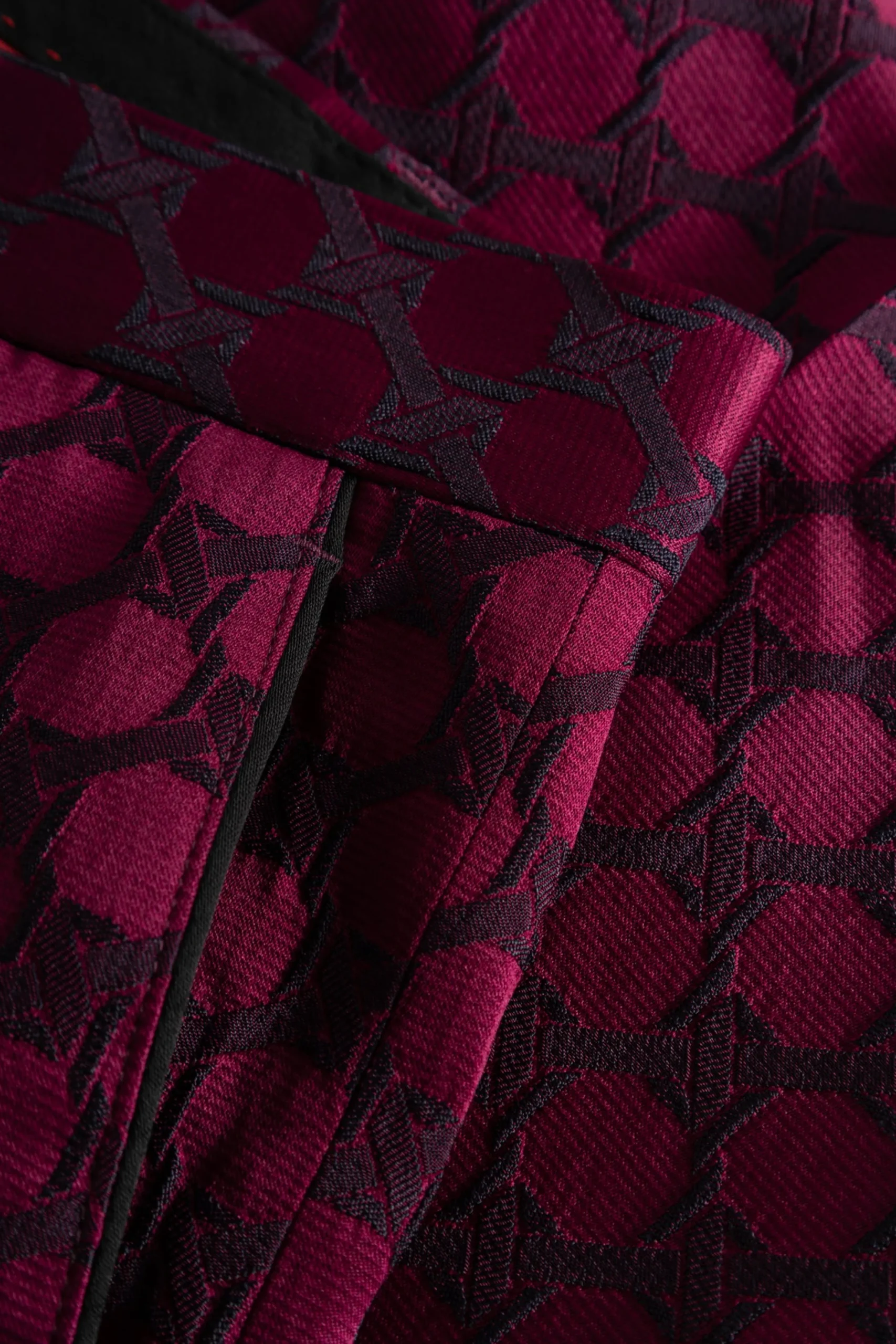 Twisted Tailor Papatya Slim Fit Burgundy Jacquard Suit | Style·Bold Prints | Occasion·Party Suits