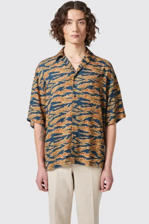 Twisted Tailor Pasvoir Oversized Navy Camo Shirt | Unisex